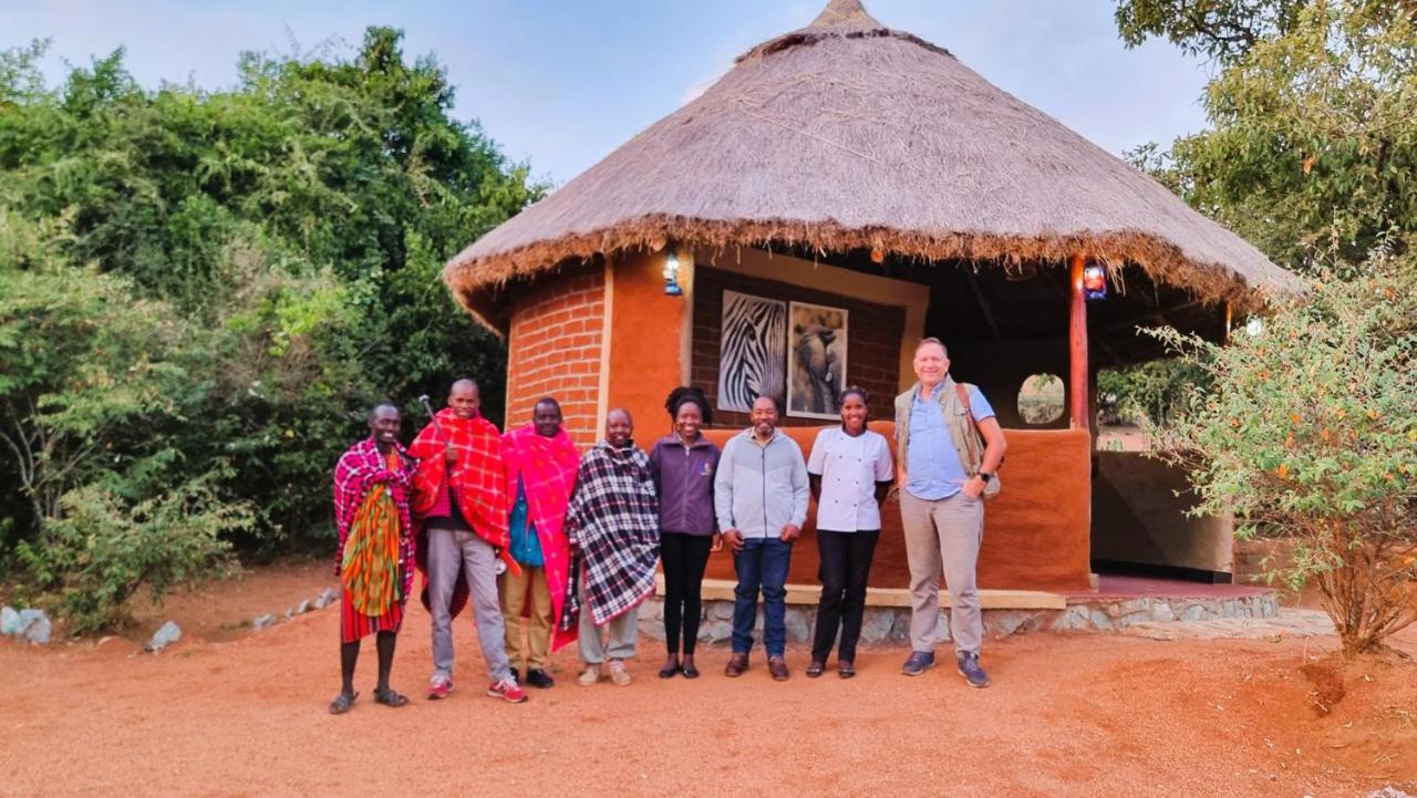 Africa Safari Maasai Boma Vila Serengeti Exterior foto